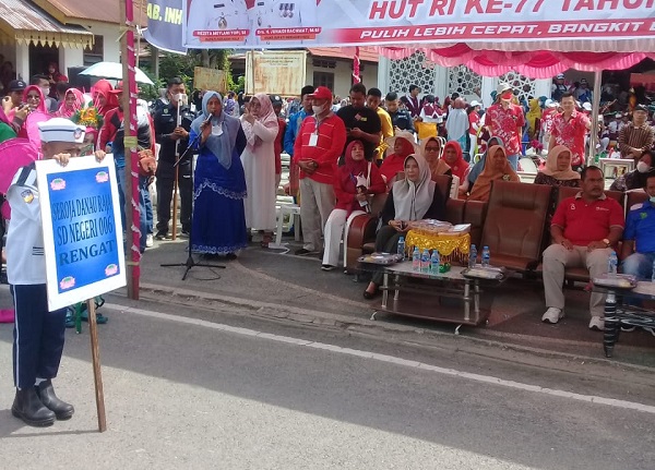 Wakili Bupati, Asisten III Sekdakab Inhu Lepas Karnaval HUT Ri di Rengat