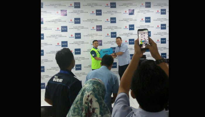 HEBAT.. Raih Juara 1 Kontes Teknisi Suzuki Nasional, Rifa Kholil Siap Wakili Indonesia ke India 