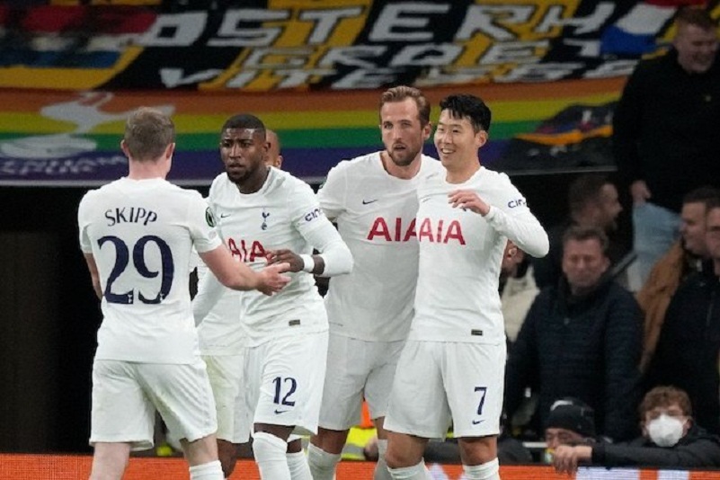 Ada Tiga Kartu Merah, Tottenham Kalah Vitesse 3-2
