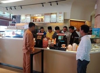 Bapenda Pekanbaru Pasang Tapping Box Wajib Pajak di Mall SKA