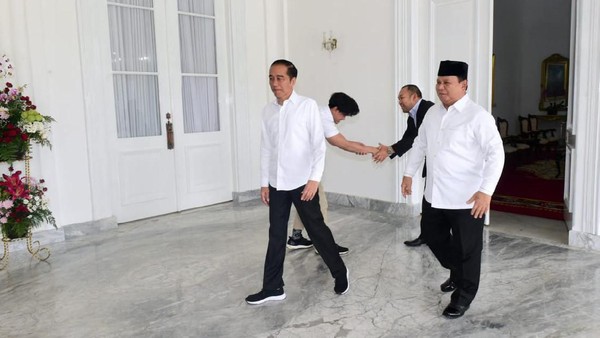 Disebut Jokowi Tamu Besar Pertama di 2020, Prabowo: Anak Buah Pak...
