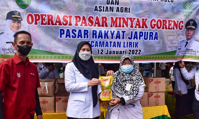Pemkab Inhu dan PT Asian Agri Gelar Operasi Pasar Minyak Goreng di Rengat