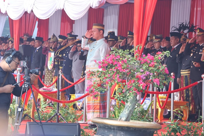 Wali Kota Pimpin Peringatan HUT RI Ke-81 di Perkantoran Pemko Tenayan Raya