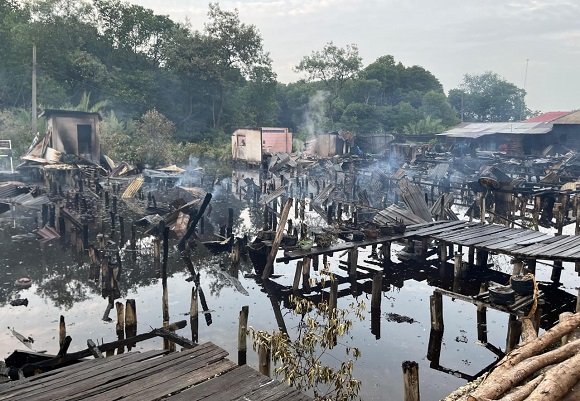 Musibah Kebakaran di Bukit Batu, Hanguskan 7 Unit Rumah