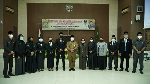 33 ASN Fungsional di Kampar  dengan 8 Bidang Tugas Dilantik dan Diambil Sumpah