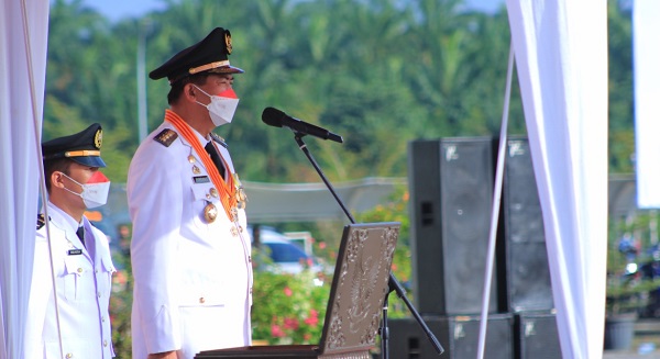 Wali Kota  Pimpin  Upacara Peringatan HUT RI Ke-76 di Tenayan