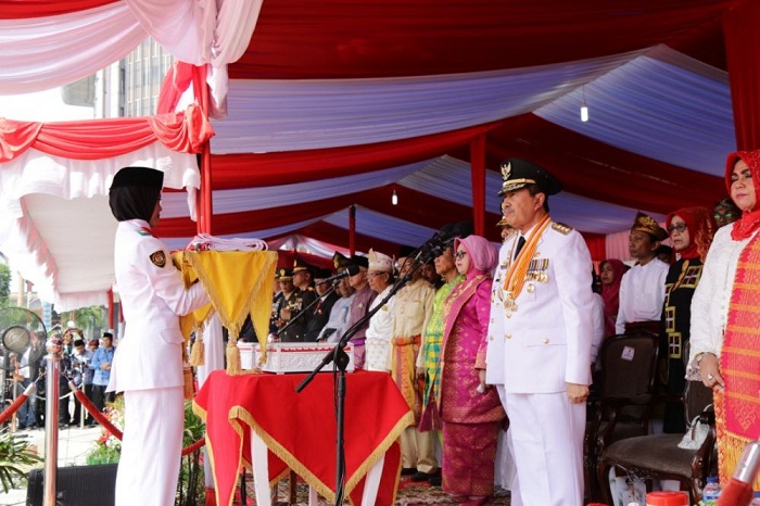 Penuh Keberagaman, Gubri Pimpin Upacara HUT RI ke-74