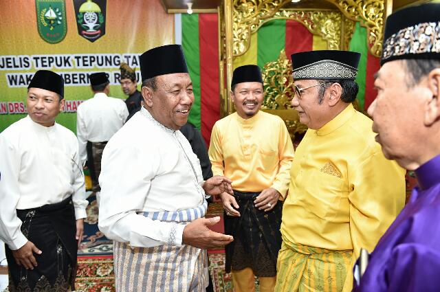 Mulai Besok, Wan Thamrin akan Gantikan Tugas Gubernur yang Sedang Cuti Umrah
