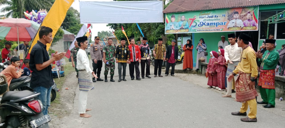 Pj Bupati Kampar Buka Serangkaian Acara di Desa Kuok