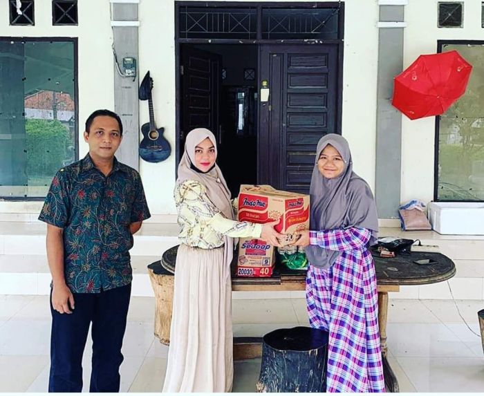 Badan Penghubung Salurkan Bantuan Sembako untuk Mahasiswa Riau di Bogor
