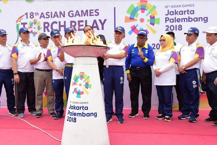Gubernur Terima Api Obor Api Asian Games