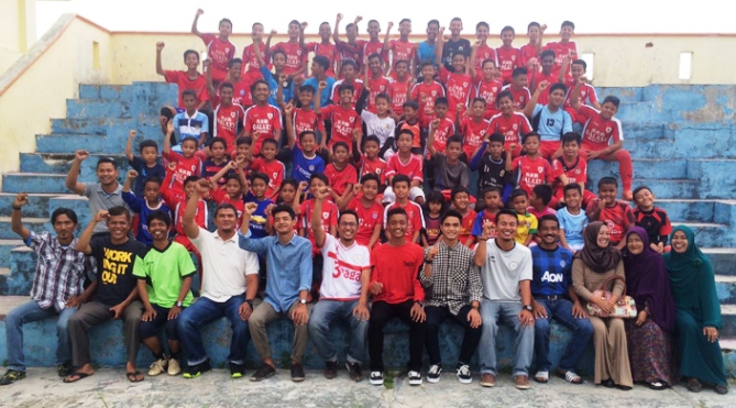 Bersama Bima Sakti, Tiga Naga Sosialisasikan Liga TopSkor di Riau