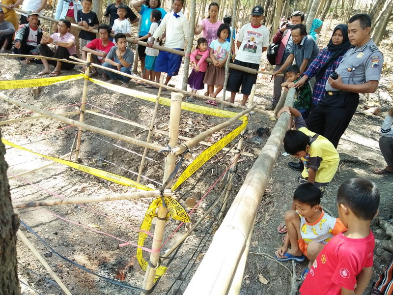Aneh, Semburan Api Mendadak Muncul dari Pekarangan Warga di Sragen, Ini Penampakannya