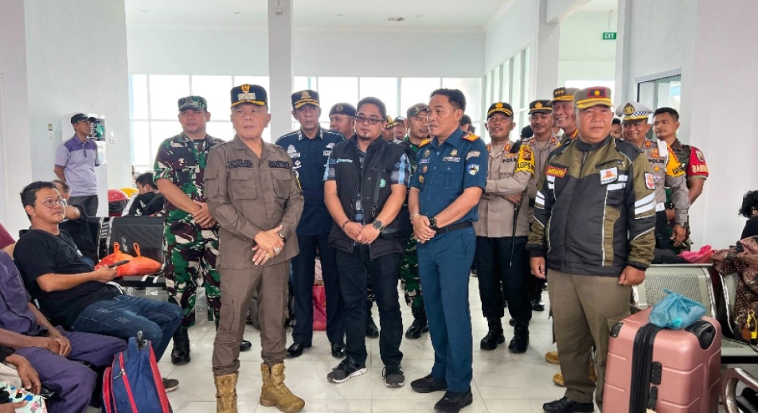 Tinjau Pelabuhan Tanjung Harapan, Bupati Asmar Sebut Arus Mudik Lancar