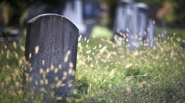 Setelah Dikuburkan, Berapa Lama Tubuh Manusia Akan Kembali Jadi Tanah?