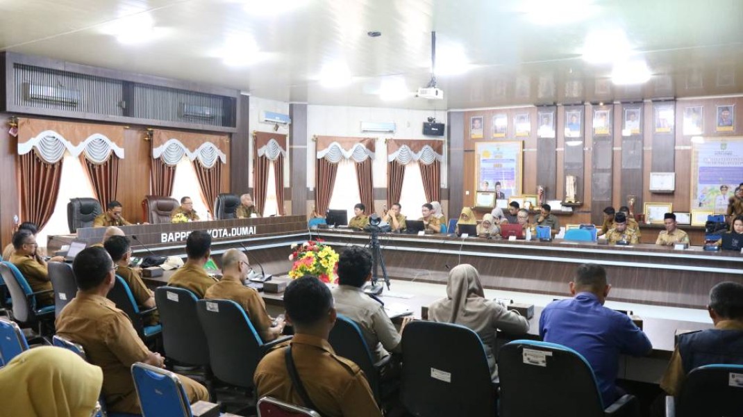 Sekda Fahmi Rizal Pimpin Rapat Pleno Pokja PKP, Targetkan Pengurangan Kawasan Kumuh di Dumai Tuntas