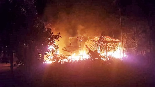 Satu Rumah di Rawang Kao Terbakar Tengah Malam Tadi