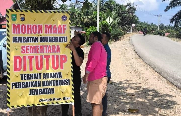 Jembatan Rokan di Ujungbatu Sudah Ditutup Total, Warga Diminta Gunakan Jalur Alternatif