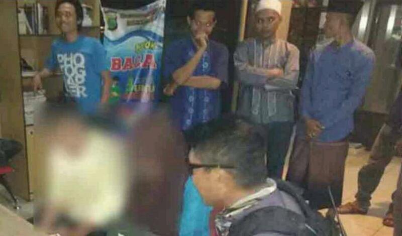 Kebelet dan Tak Sanggup Sewa  Hotel, Sepasang Kekasih Diciduk Usai Mesum di Toilet Masjid, Astaghfirullah!