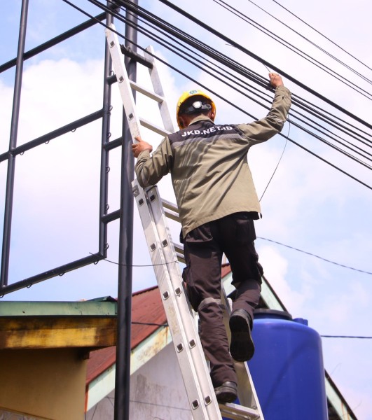 Pemko Pekanbaru Mulai Penataan Kabel Fiber Optik, Jalan Ronggowarsito Jadi Lokasi Perdana