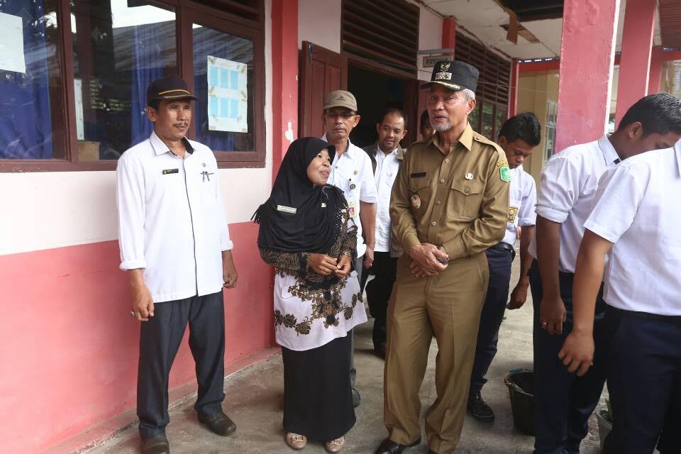 Wabup Meranti Kembali Tinjau UNKP di SMPN I Tebingtinggi Timur