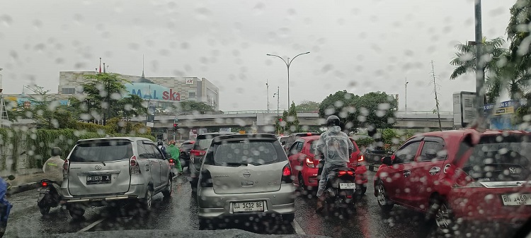 Potensi Hujan Intensitas Ringan Masih Berpeluang Terjadi di Riau Hari Ini