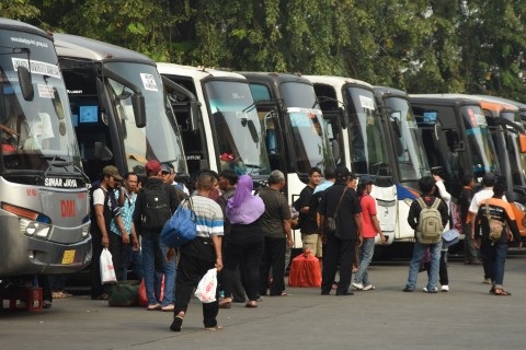 Ingin Melakukan Perjalanan Darat Gunakan kendaraan Pribadi dan Umum, Ini Syaratnya...