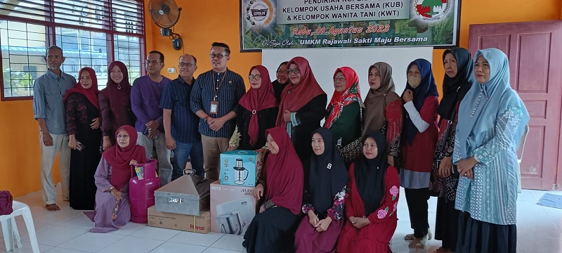DKP Kembali Salurkan Bantuan Alat Pengolah Pangan Lokal Kepada 2 Kampung Pangan