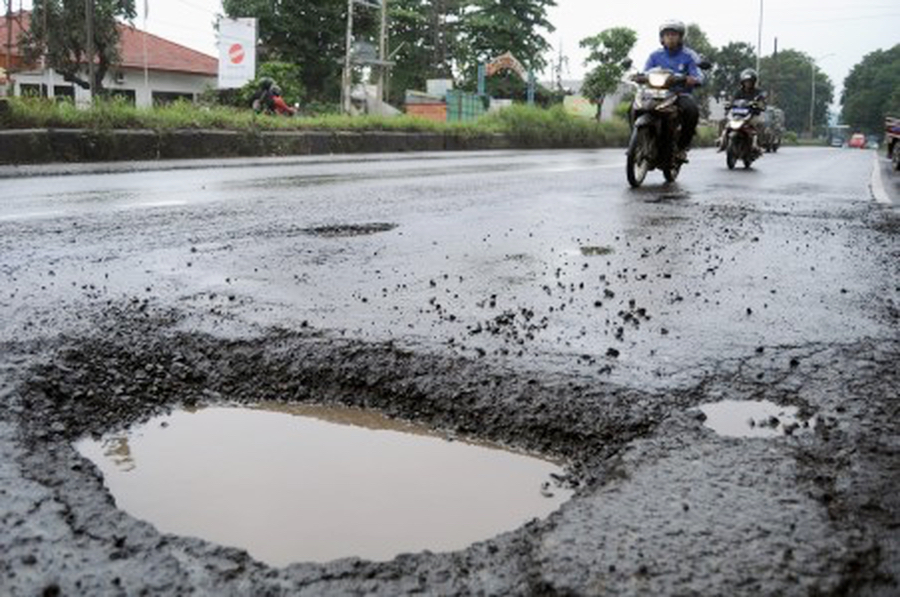 Perbaiki Jalan Berlubang,  Dinas PUPR Pekanbaru Buat Program Respon Cepat
