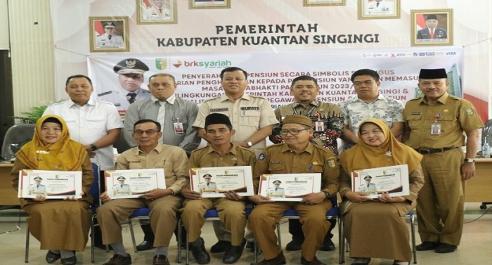 100 ASN di Lingkungan Pemkab Kuansing Masuki Masa Purna Tugas