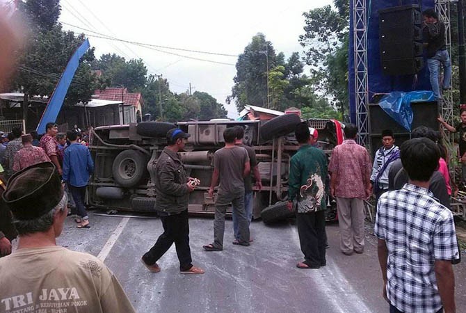 HOROR...Rem Blong, Mobil Terguling, Agenda Wisata Para Guru Berubah Jadi Malapetaka