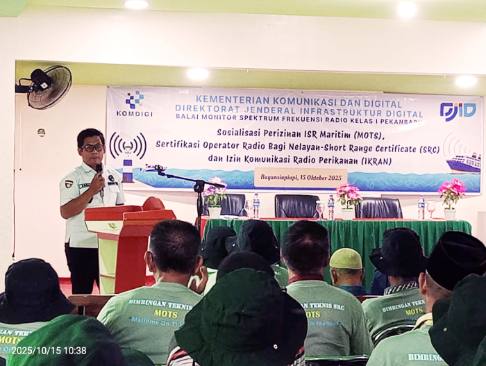 Nelayan Rokan Hilir Kini Wajib Punya Izin Radio