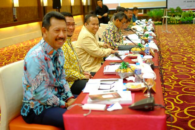 Bupati Meranti Apresiasi Pengelolaan Bank Riau-Kepri 