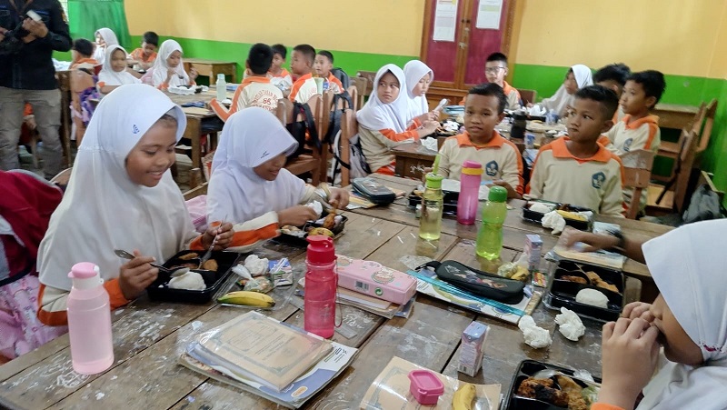 Anggaran Turun Jadi Rp10.000, Program Makan Siang Gratis di Pekanbaru Tunggu Juknis Pusat
