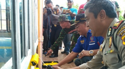 Mantab May Day Buruh  Bengkalis Lakukan Penanam Pohon dan Mengecat Masjid