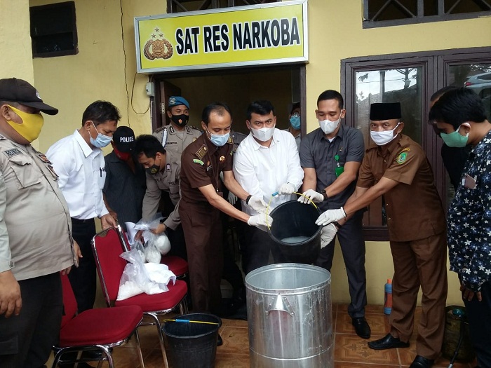 Polres Rohil Musnahkan Barang Bukti Sabu Seberat 7.728 Gram.