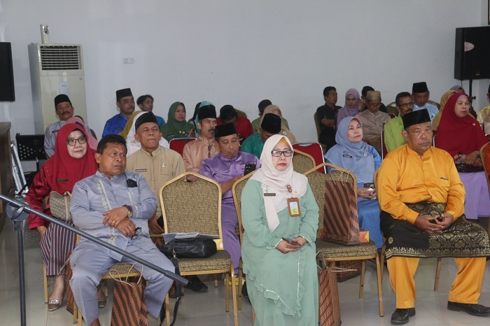 52 PNS Pemprov Riau Terima SK Pensiun