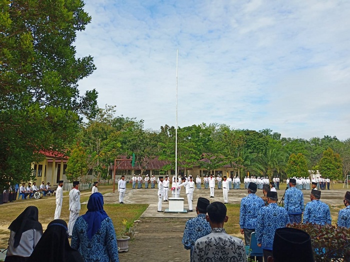 HUT RI Ke-75, SMAN 2 Teluk Kuantan Laksanakan Secara Protokol Covid-19