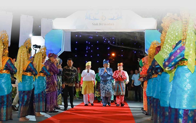 Tinta Siak Menuju Perak, Bupati Alfedri Buka Festival Siak Bermadah