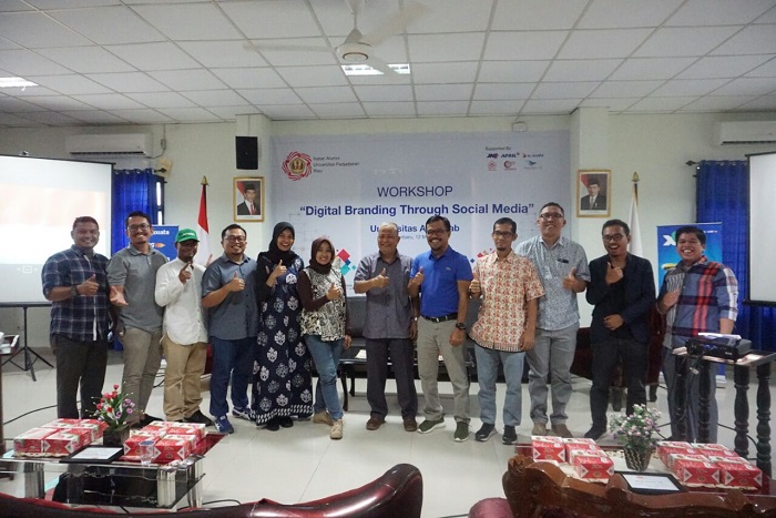 IKA Unpad Gelar Workshop Digital Branding di Kampus Univrrab Riau