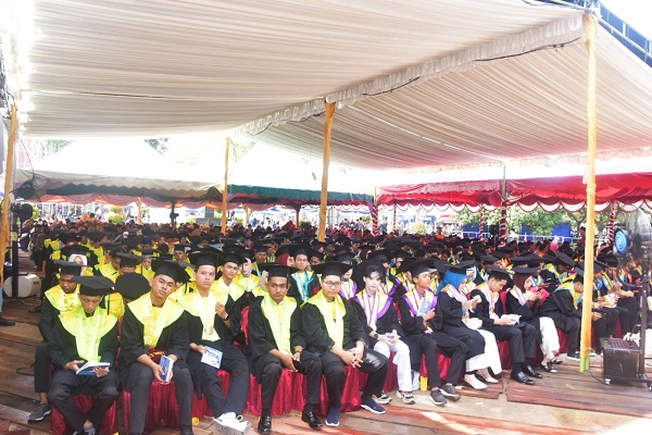 Polbeng Bengkalis Wisudakan 815 orang