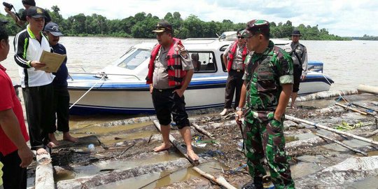 Polair Polda Riau Amankan Kapal Tradisional Bawa Kayu Ilegal di Perairan Meranti 