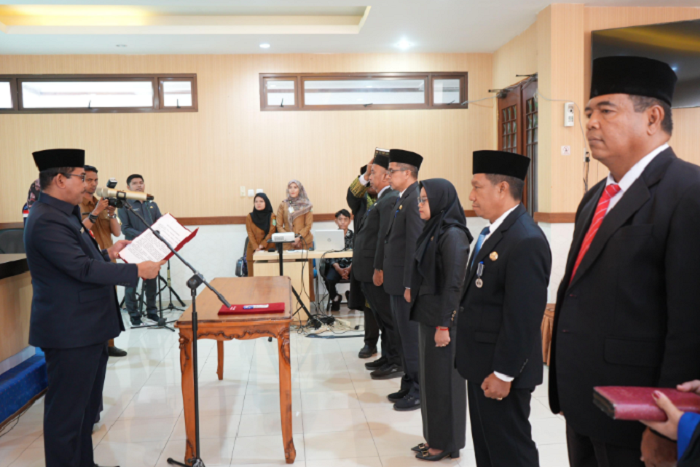 Sekda Siak  Lantik 5 Pejabat Administrator