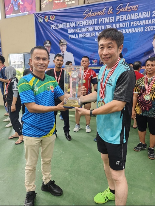 Jadi Agenda Tahunan PTMSI Pekanbaru, Tuah Madani Juara Umum Kejurkot Tenis Meja Piala Bergilir Walikota Pekanbaru 2025