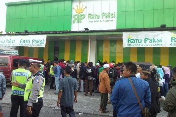 KURANG AJAR...Dituduh Mencuri, Satpam Telanjangi Santriwati di Toilet, Umat Islam Marah