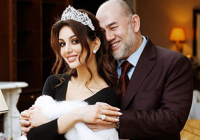 Alahmak! Baru Juga Menikah dan Dikarunia Anak, Mantan Raja Malaysia Dilaporkan Ceraikan Ratu Kecantikan Rusia