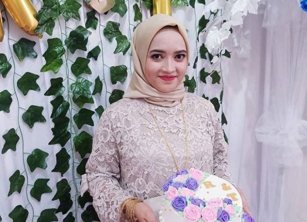 Naik KMP Kota Muna, Wanita Cantik Rifqah Khairunnisa Takdir Terjatuh ke Laut, Hingga Kini Belum Ditemukan