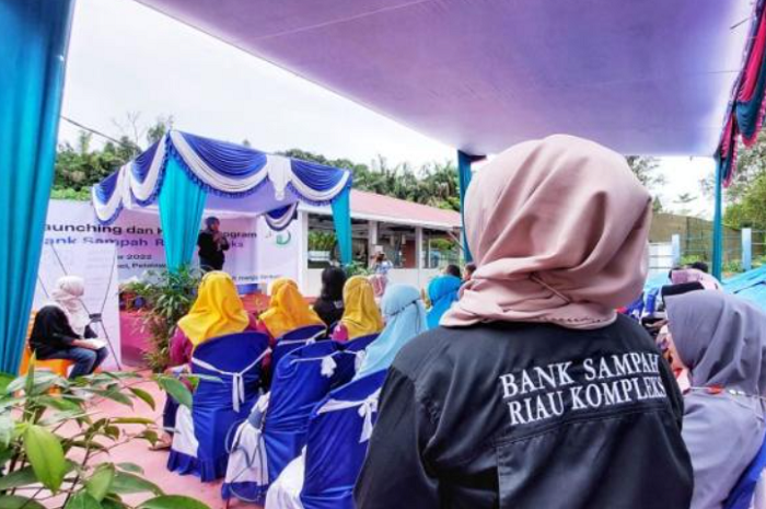 Bank Sampah Andalan Lestari Targetkan 80 Persen Warga Riau Kompleks Menjadi Nasabah