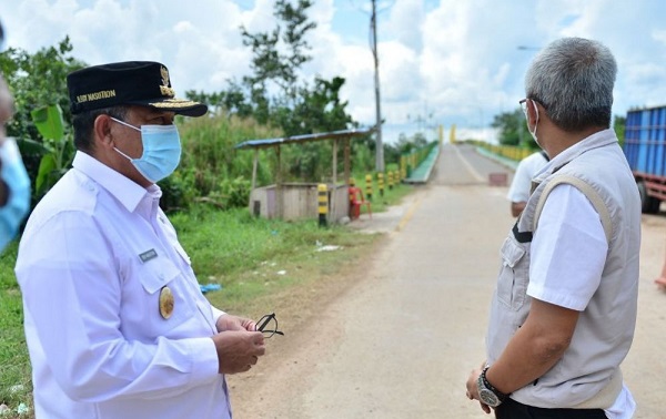 Realisasi Proyek Jalan Pemprov  di Rohil  Baru 20 Persen, Edy Natar Perintahkan Blacklist Dua Perusahaan, ''Sudah Tidak Masuk Logika...''