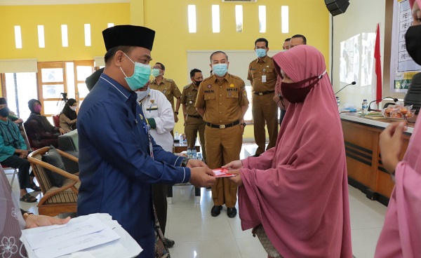 Pemko Pekanbaru Kembali Salurkan Zakat Melalui Baznas